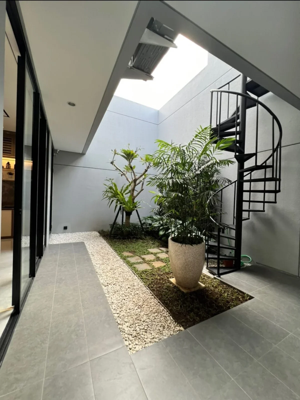 Buona Vista Tipe New Ixora – Hunian Modern - Lokasi Strategis Dekat Pakuwon Mall Surabaya & Kawasan Premium Surabaya Barat - Galeri 10