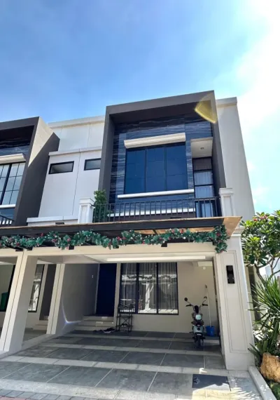 Rumah dekat UNESA Wiyung Pakuwon Mall WBM