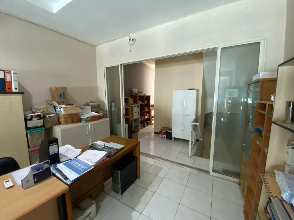 Dijual Cepat Ruko Premium ! 4 Lantai, Lokasi Super Strategis & Ramai - Surabaya Manyar  - Galeri 3