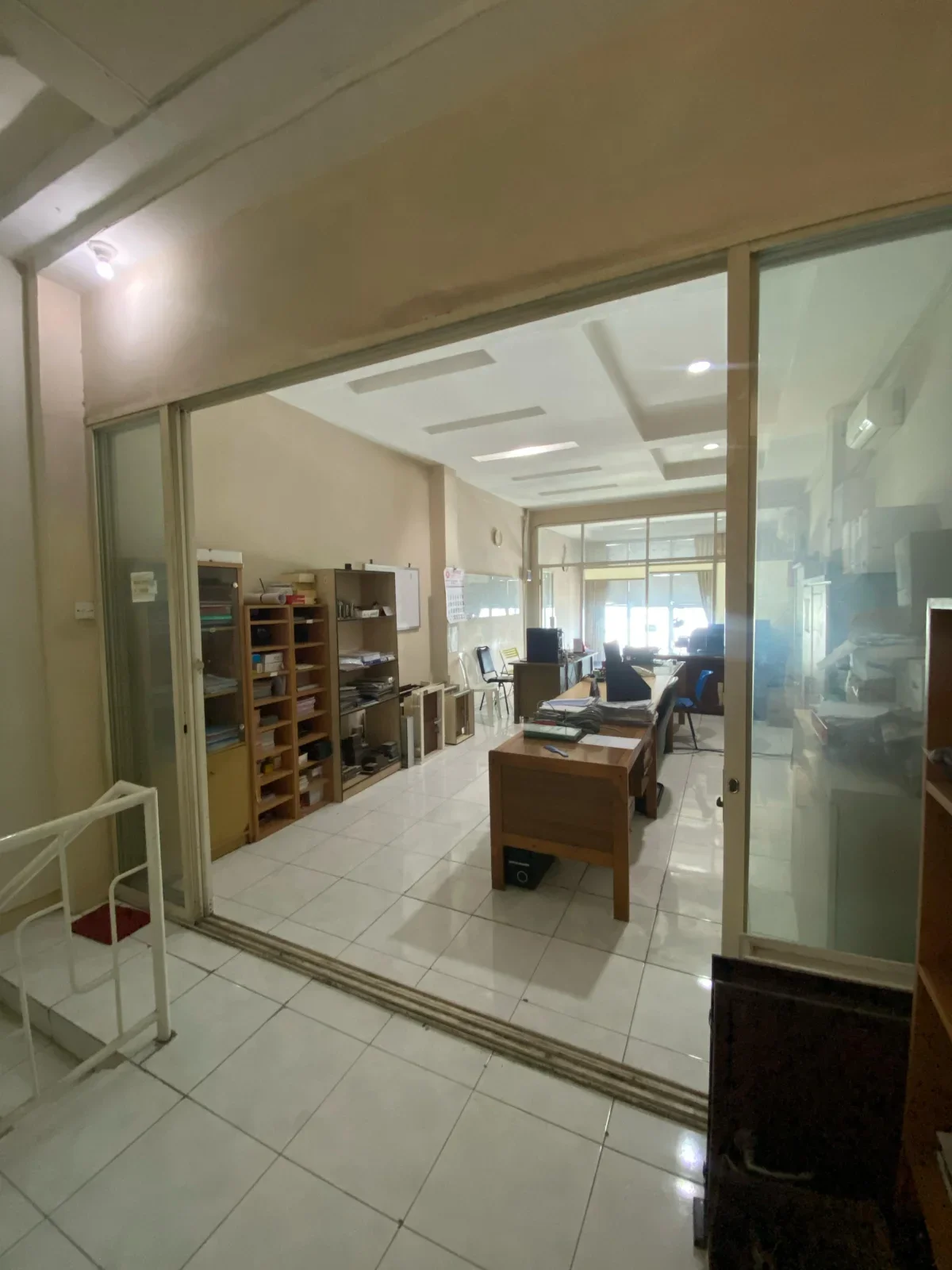 Dijual Cepat Ruko Premium ! 4 Lantai, Lokasi Super Strategis & Ramai - Surabaya Manyar  - Galeri 5