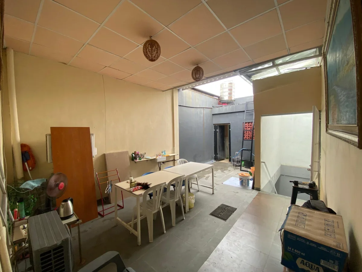 Dijual Cepat Ruko Premium ! 4 Lantai, Lokasi Super Strategis & Ramai - Surabaya Manyar  - Galeri 9