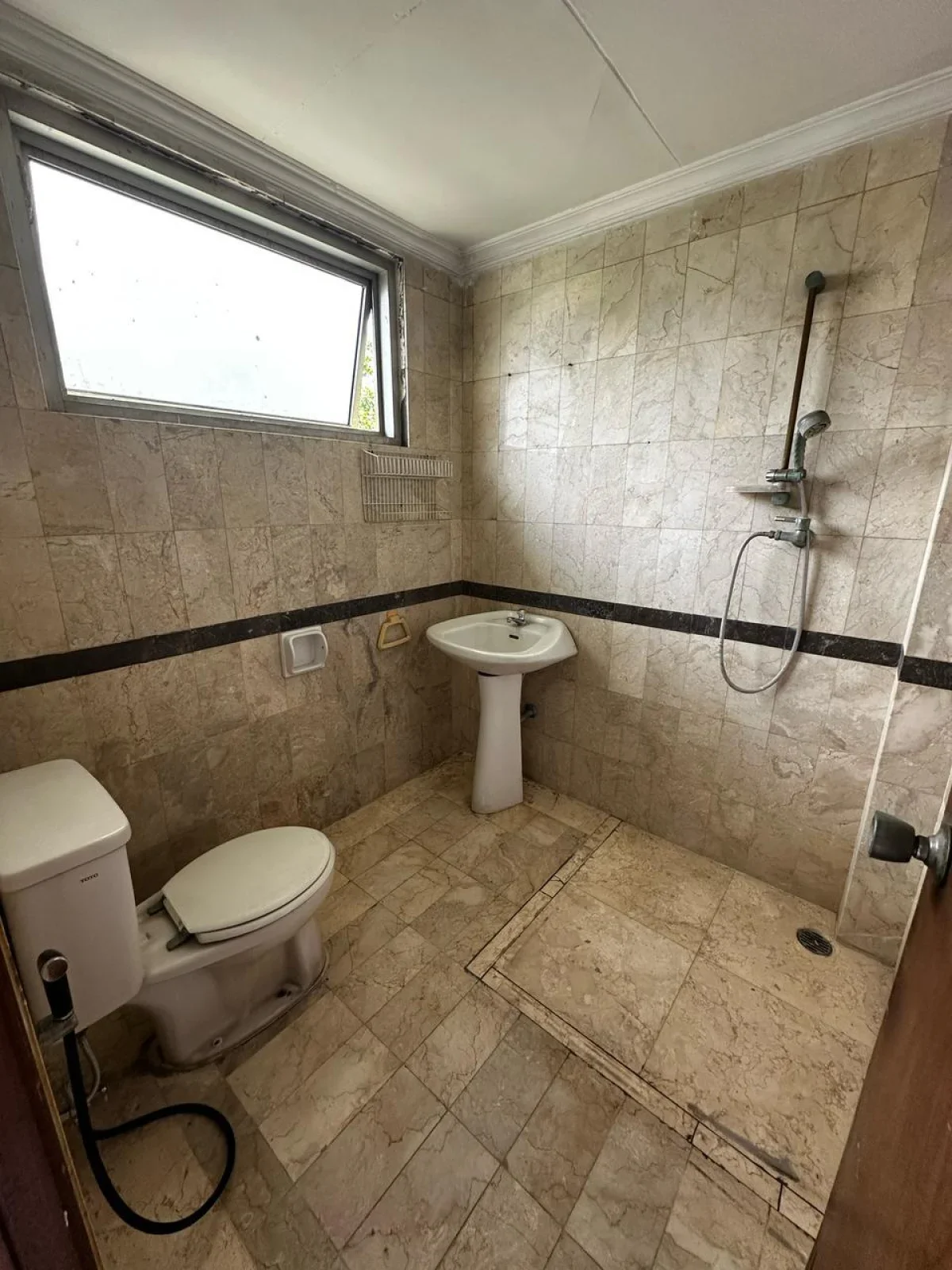 DIJUAL RUKO TAMAN BEVERLY SIAP PAKAI! 3 LANTAI - FULL BANGUNAN  - SURABAYA  - Galeri 8