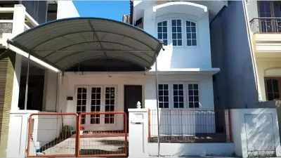 Dijual! Rumah Nyaman, Siap Huni - di Perum Vila Valensia Pakuwon Indah - Surabaya