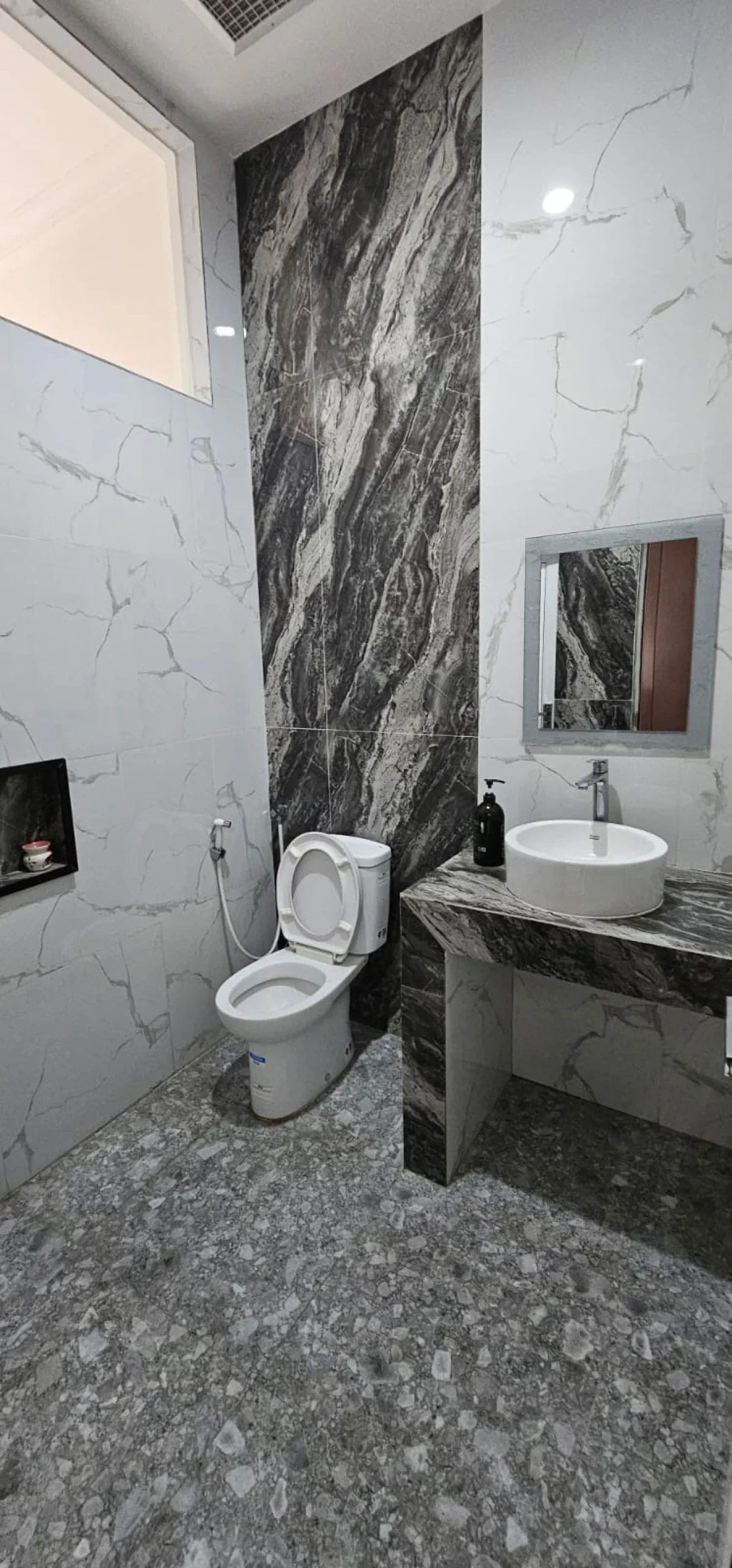 DIJUAL RUMAH SURABAYA ALAM HIJAU - Galeri 11