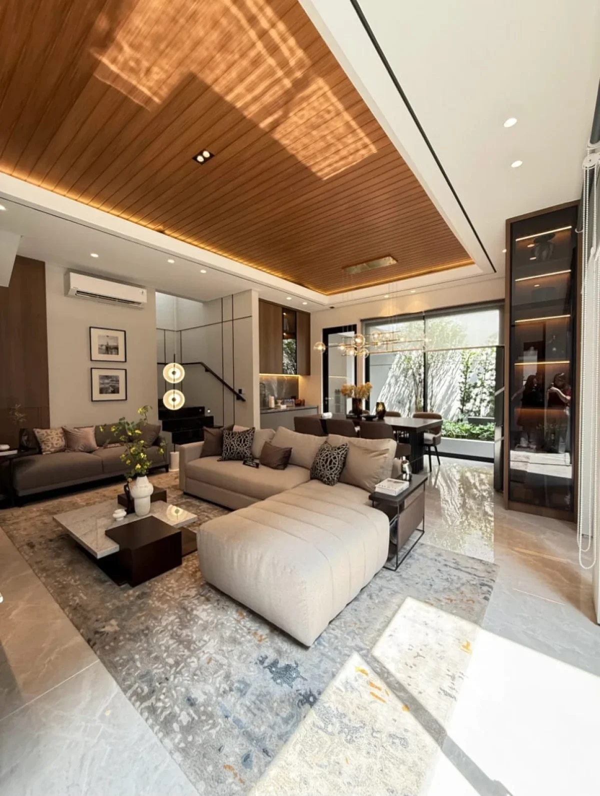 Rumah Modern Basement Citraland Moisanite Surabaya Barat - dekat Gwalk dan Universitas Ciputra  - Galeri 4