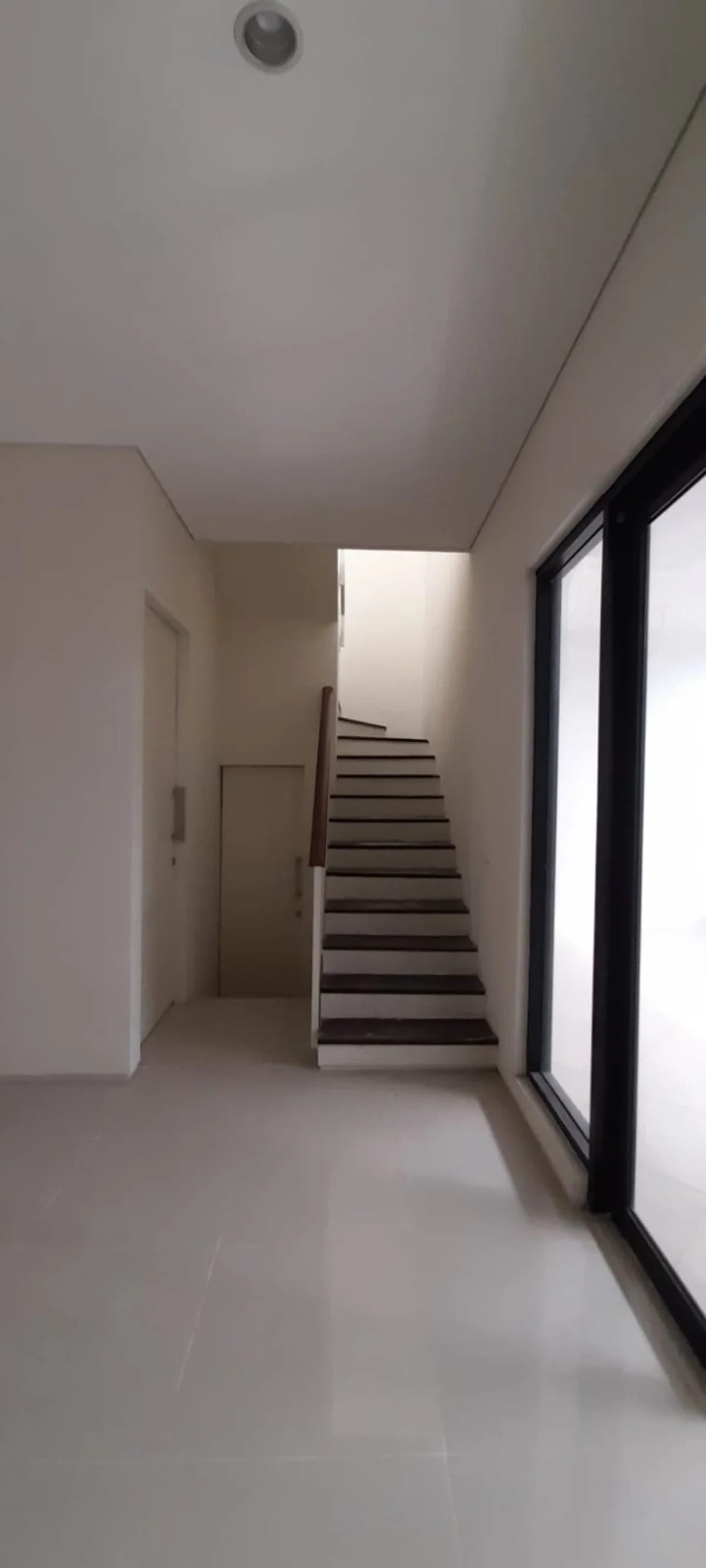 Rumah Citraland dekat Margomulyo Tandes Disewakan  - Galeri 10