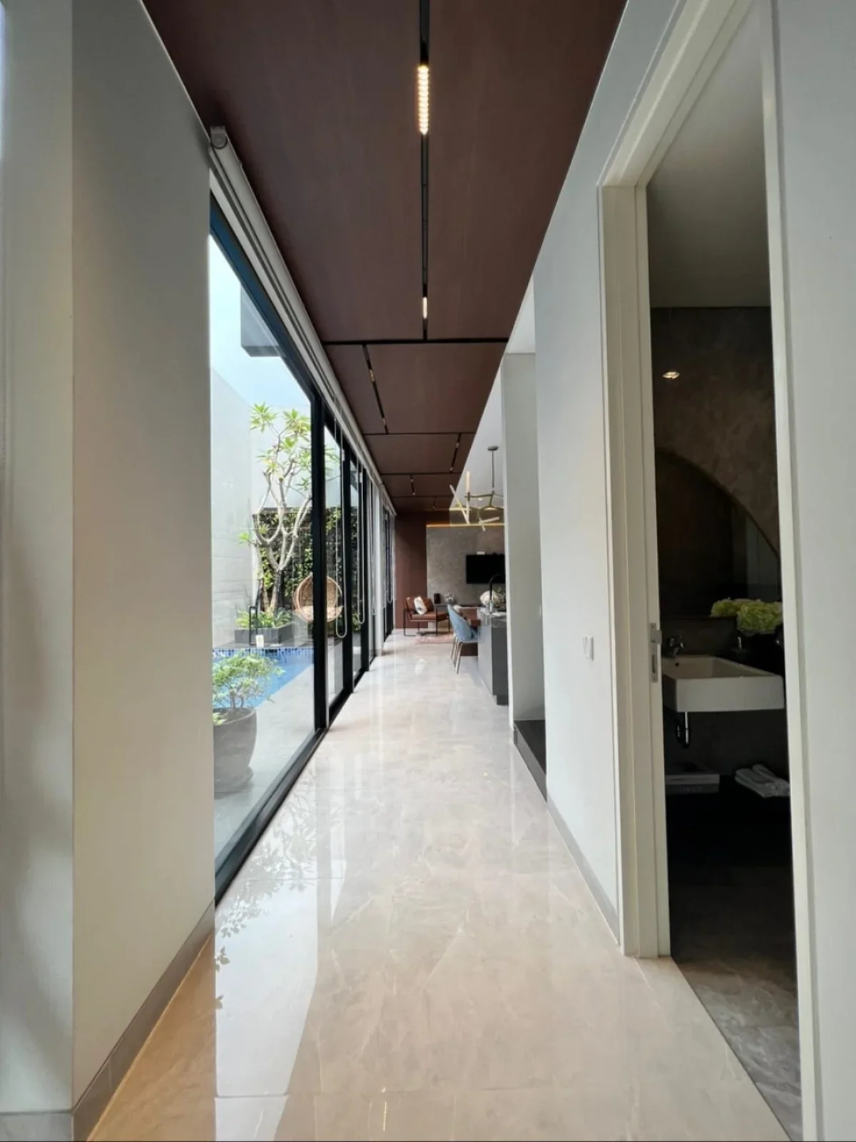 Hunian Ala Villa - Nuansa Resort yang Tenang & Nyaman  - Pelican Hill Tipe Madison - Surabaya Barat  - Galeri 6