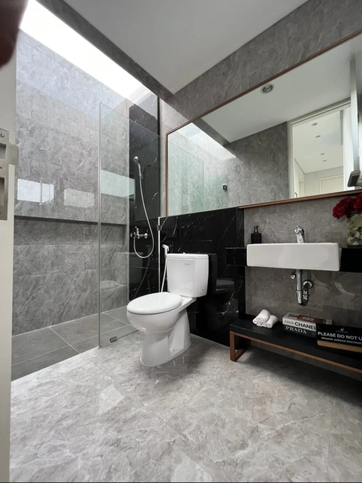 Hunian Ala Villa - Nuansa Resort yang Tenang & Nyaman  - Pelican Hill Tipe Madison - Surabaya Barat  - Galeri 11