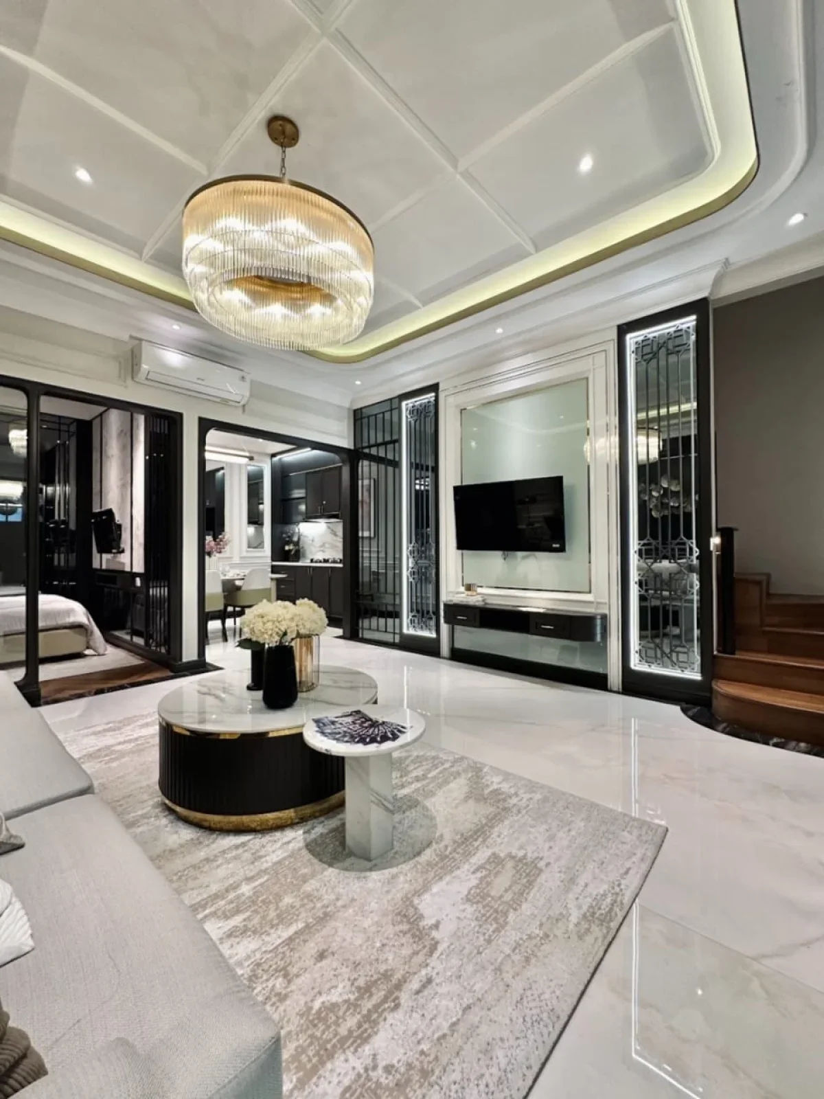 Rumah American Classic Mansion Nine tipe Grand Carla Surabaya area Lakarsantri - Galeri 3