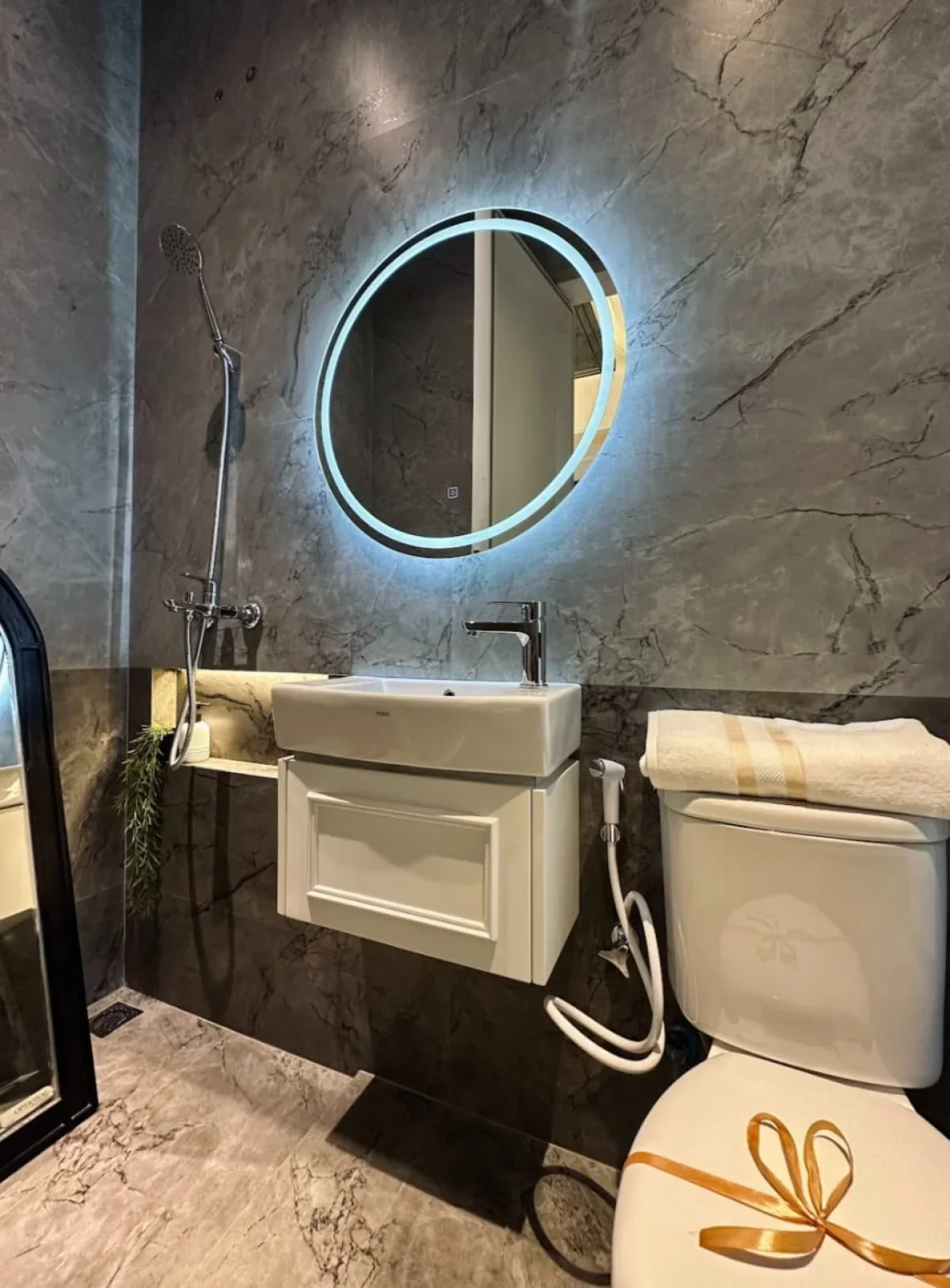 Rumah American Classic Mansion Nine tipe Grand Carla Surabaya area Lakarsantri - Galeri 10