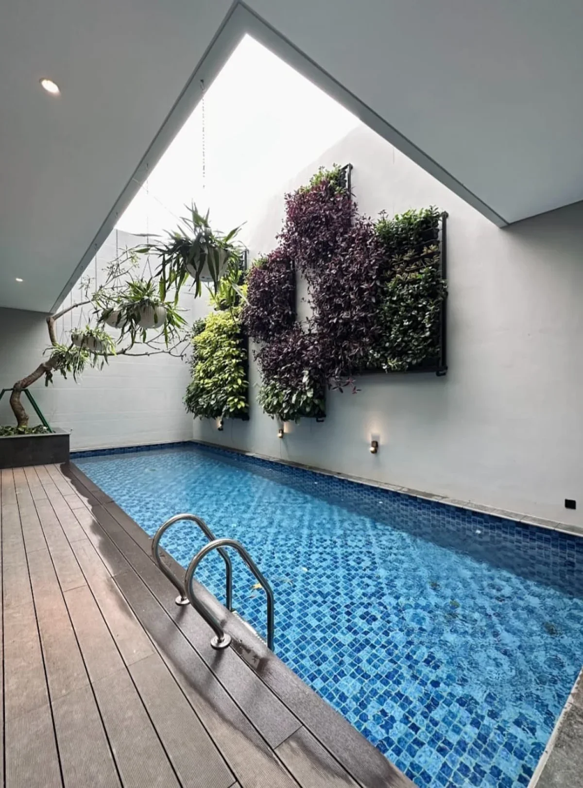 Rumah Classic Modern di Pakuwon Indah tipe Gerald - dekat Pakuwon Mall - Galeri 6