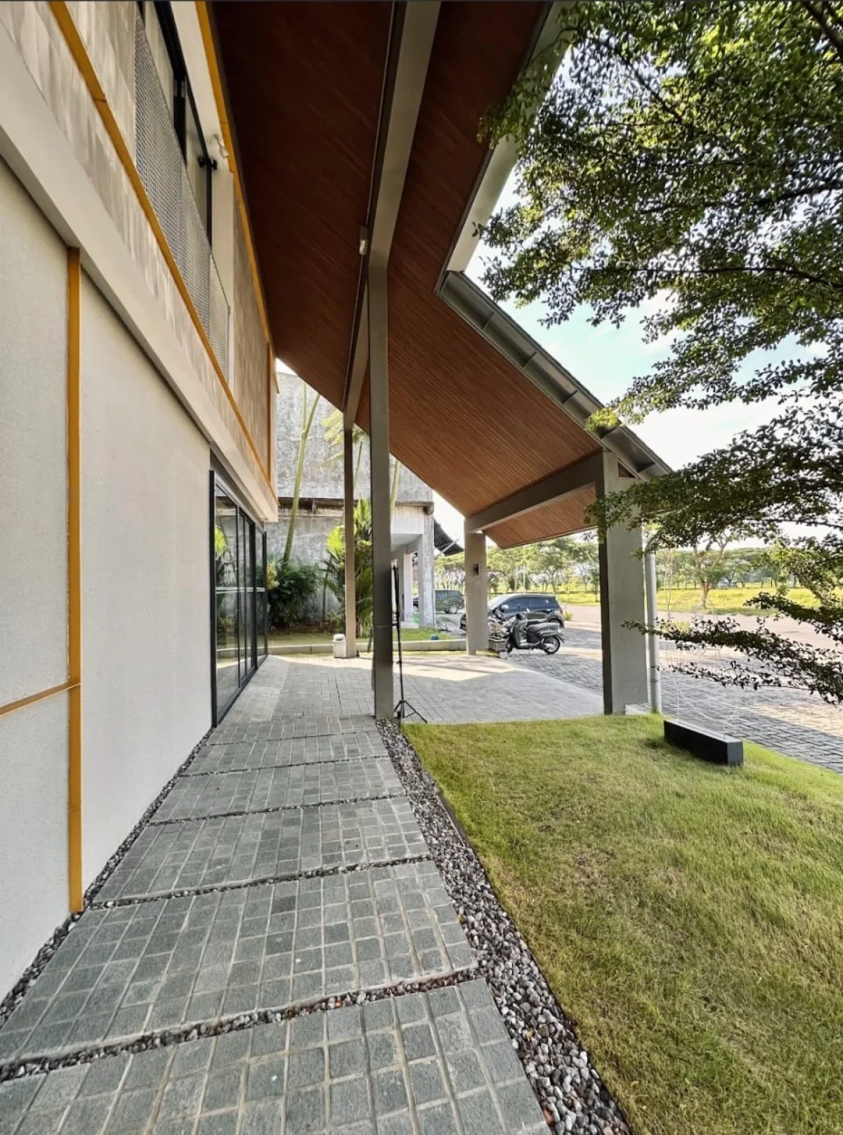 Rumah Classic Surabaya Royal Residence tipe Margaret area Lontar - Hunian Strategis - Galeri 3