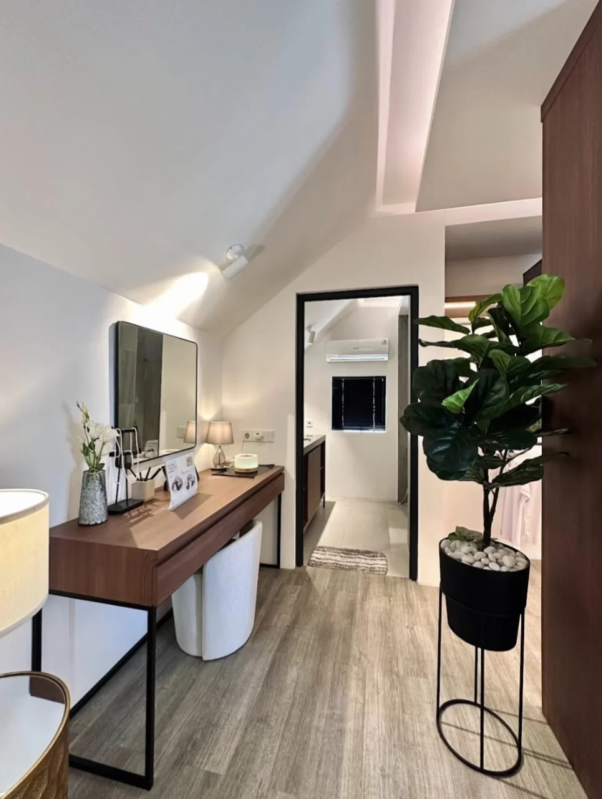 Rumah Classic Surabaya Royal Residence tipe Margaret area Lontar - Hunian Strategis - Galeri 10