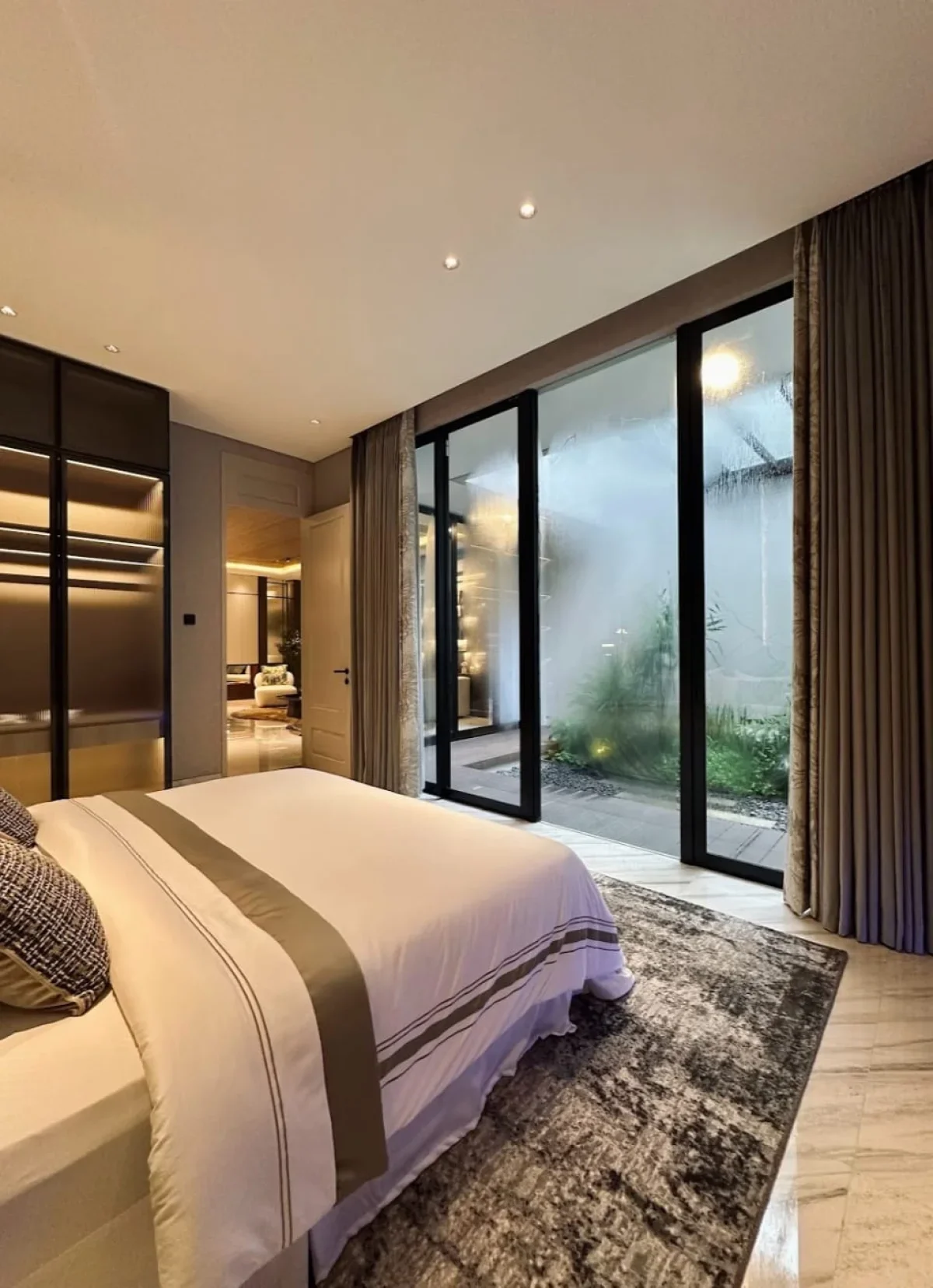 Rumah Cluster Pakuwon Indah tipe Grace Surabaya - dekat Pakuwon Mall - Galeri 9