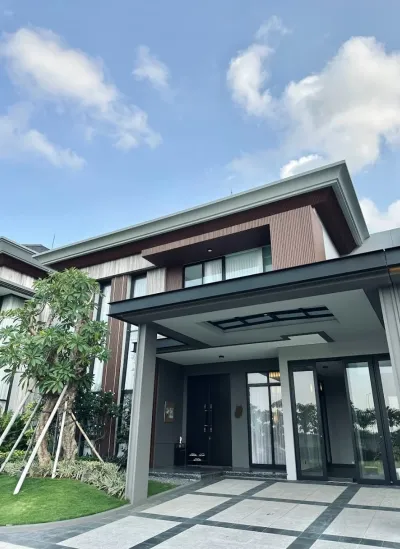 Rumah Luxury Pakuwon City Surabaya Timur tipe Jeremy - dekat Kampus ITS