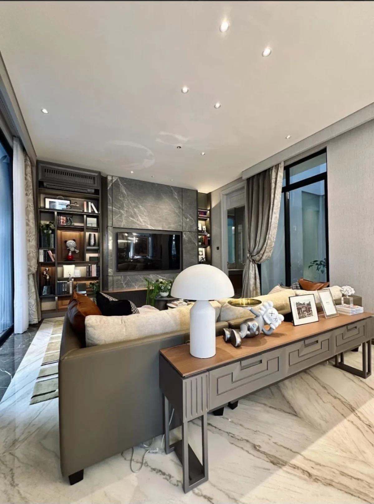 Rumah Luxury Pakuwon City Surabaya Timur tipe Jeremy - dekat Kampus ITS - Galeri 5