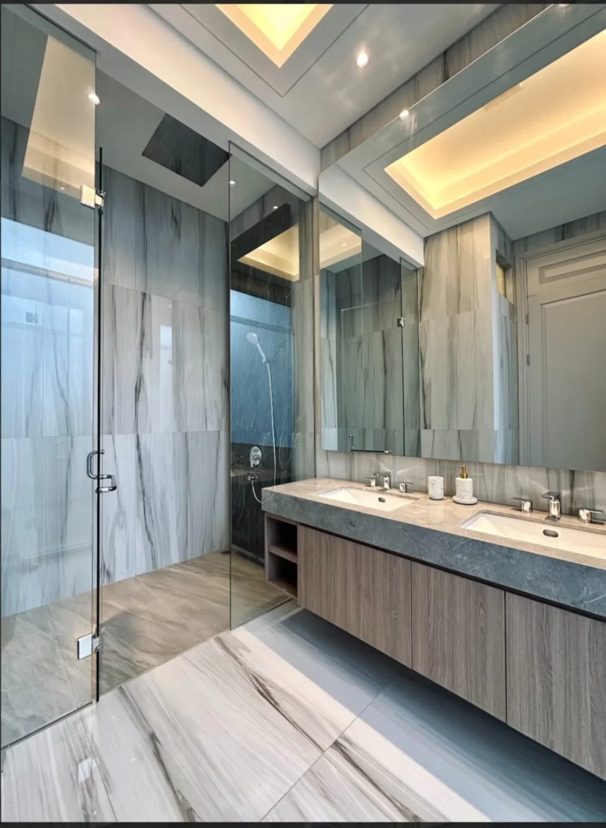 Rumah Luxury Pakuwon City Surabaya Timur tipe Jeremy - dekat Kampus ITS - Galeri 12