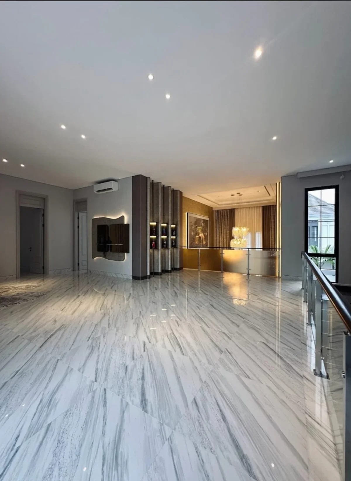 Rumah Modern Pakuwon Indah Surabaya tipe Greta - dekat Pakuwon Mall - Galeri 10