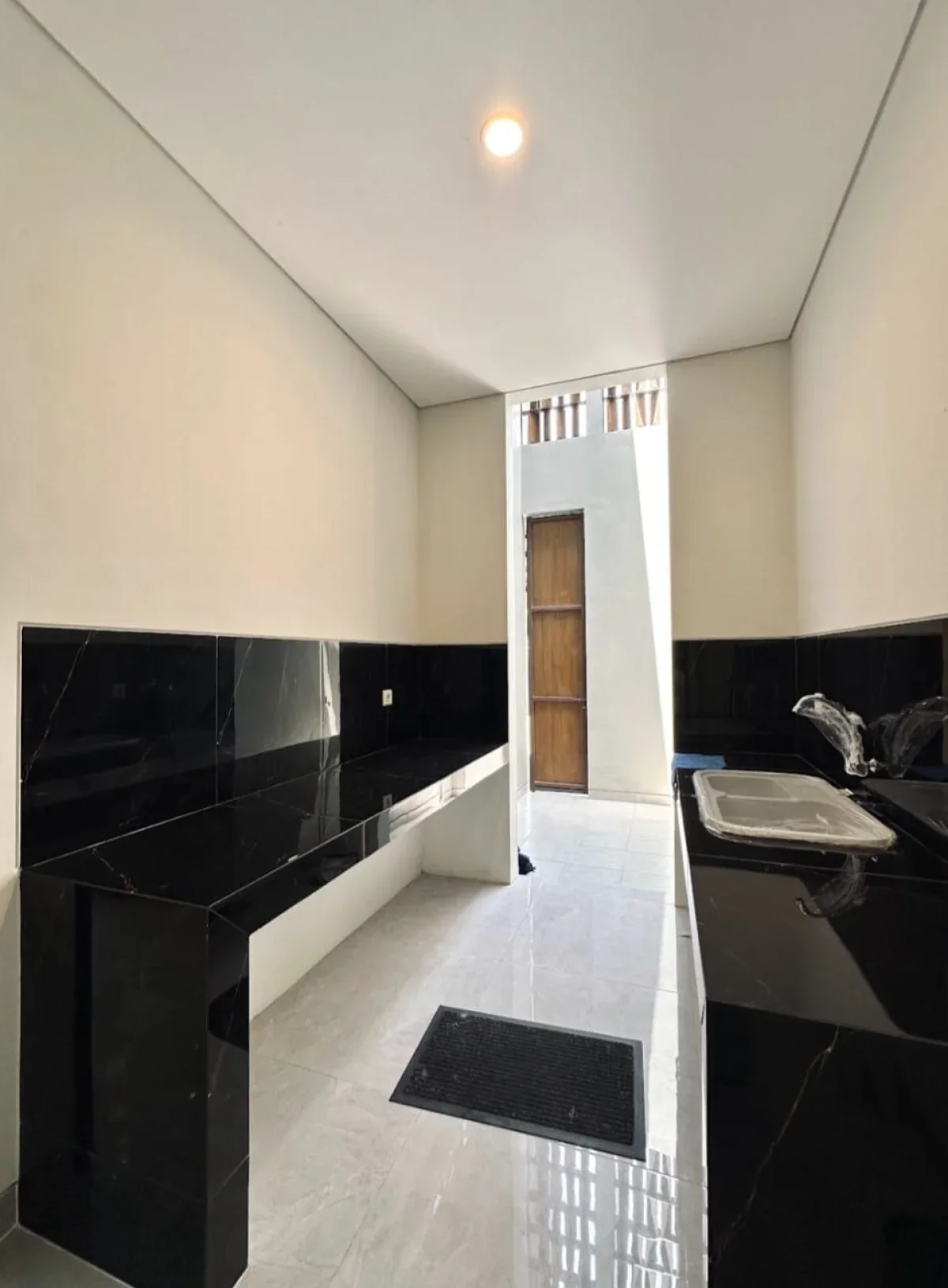 Rumah Modern GreenLake tipe Vianza Surabaya Barat - Galeri 14