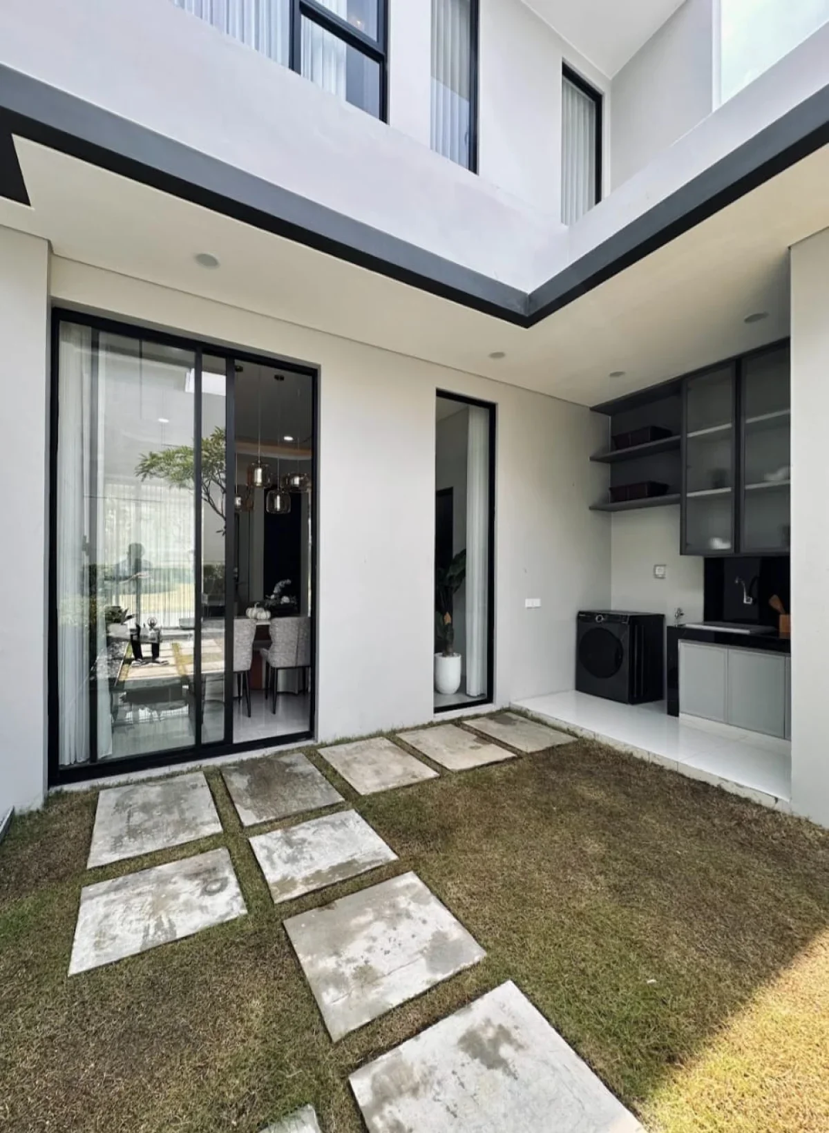 Rumah Premium Cluster Surabaya Barat GreenLake tipe Montreal  - Galeri 5