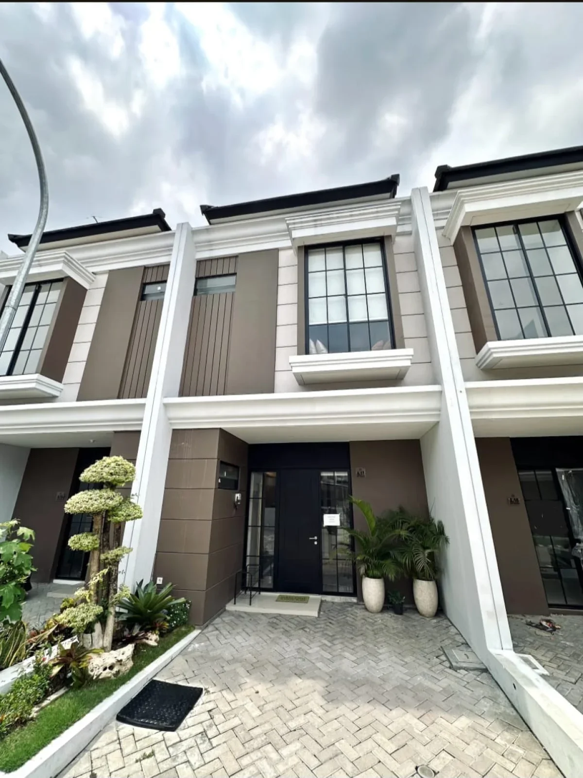 Rumah Regency One Eastpoint dekat Pakuwon City Mall Surabaya Timur
