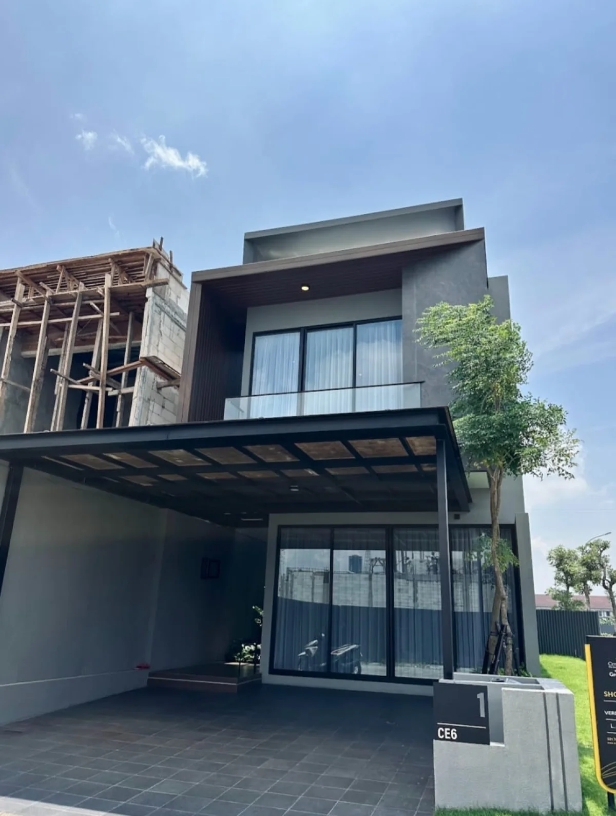 Rumah New GreenLake tipe Verdella Deluxe Surabaya - dekat Ciputra World